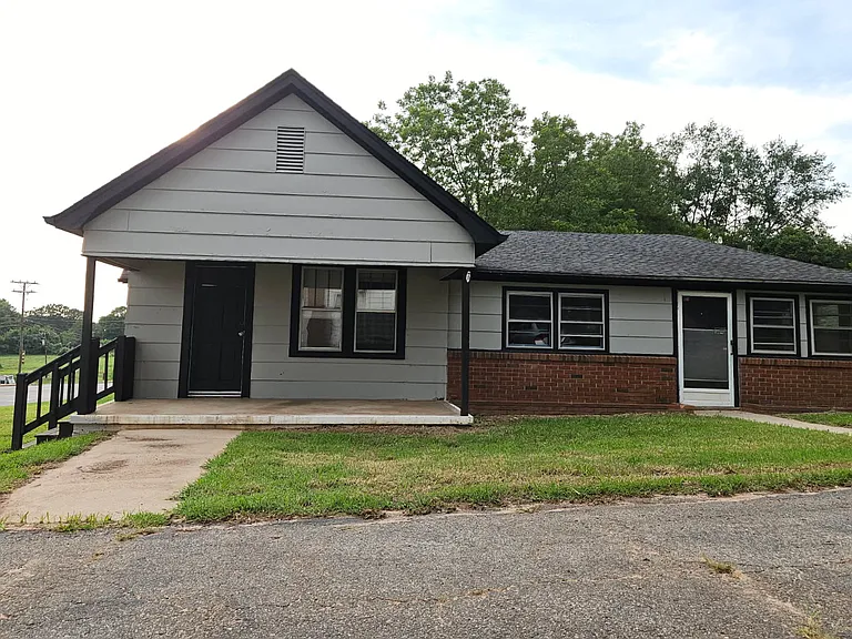 11736 Asheville Hwy — Photo 1