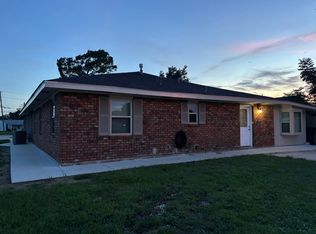121 Beta St APT B, Belle Chasse, LA 70037