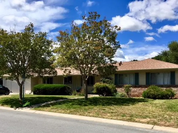 10495 Creston Dr, Los Altos, CA 94024