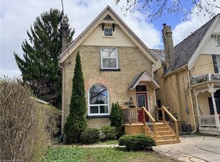 802 Waterloo St, London, ON N6A3W4