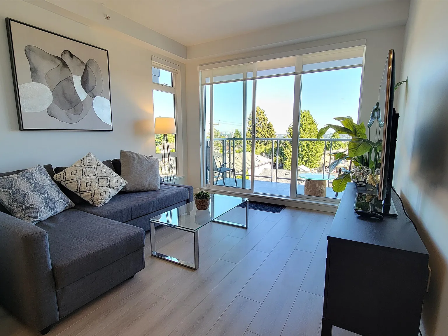 1 bed, 675 sqft, $2,600 — Photo 2