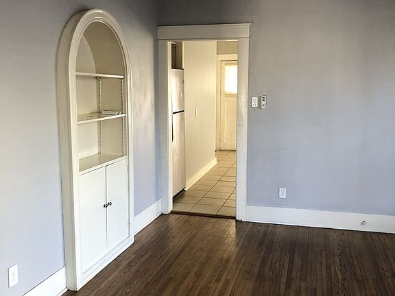 4th image of 1266 Peach St