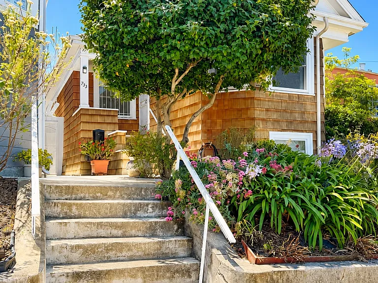 733 Florida St — Photo 1