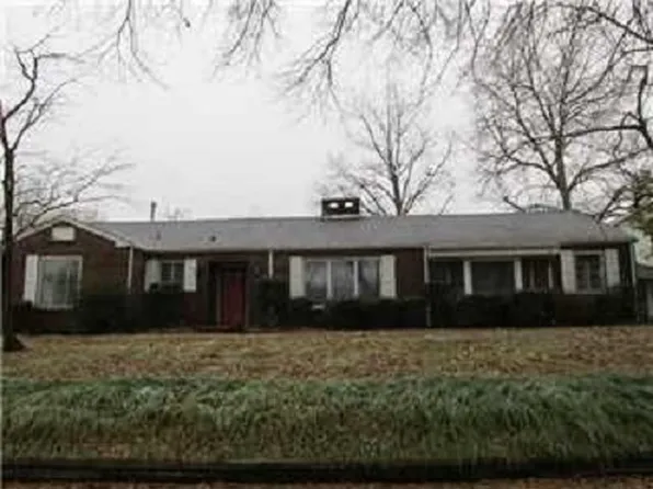 1003 2nd St, Tuscumbia, AL 35674