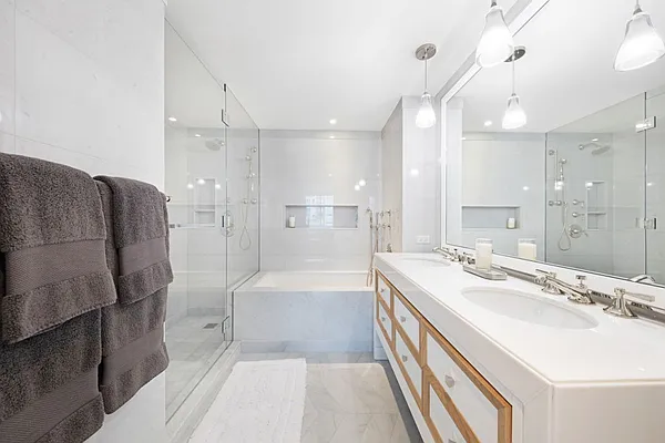 Sold by Compass | media 5