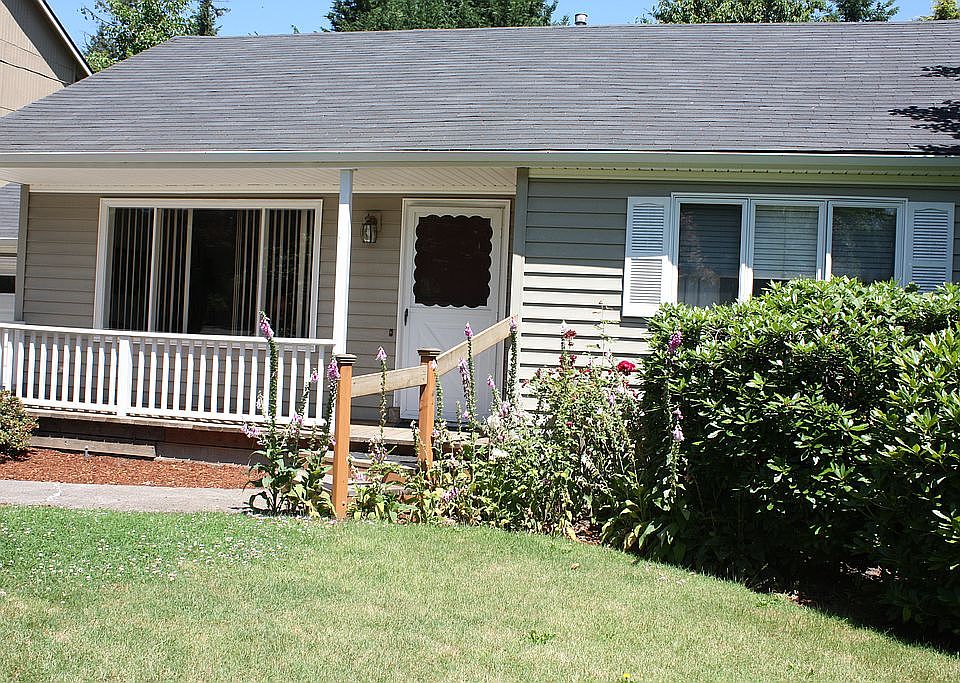 4515 SW Brugger, Portland OR