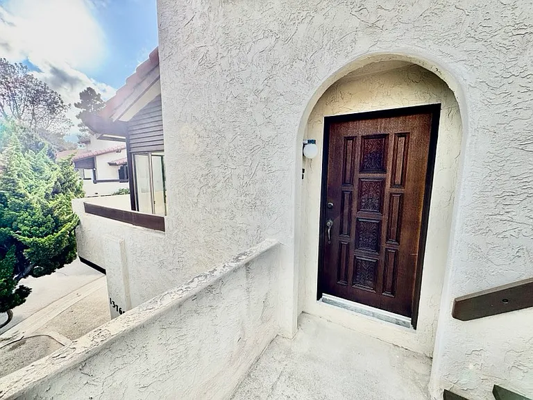 13765 Ruette Le Parc #F — Photo 2