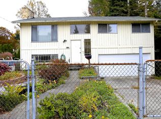 9438 12th Ave SW, Seattle, WA 98106