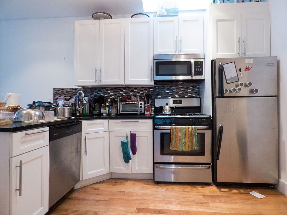 1st image of 747 Franklin Ave APT 2