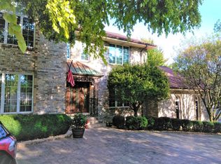 9261 S 86th Ave, Oak Lawn, IL