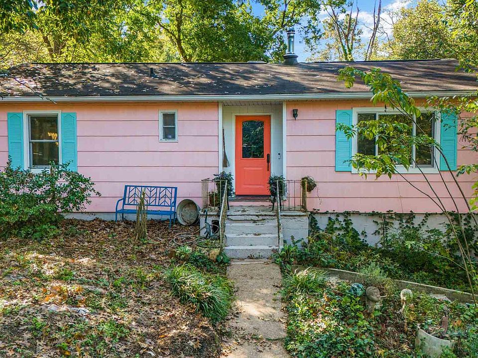 1st image of 5307 Rebecca Ln