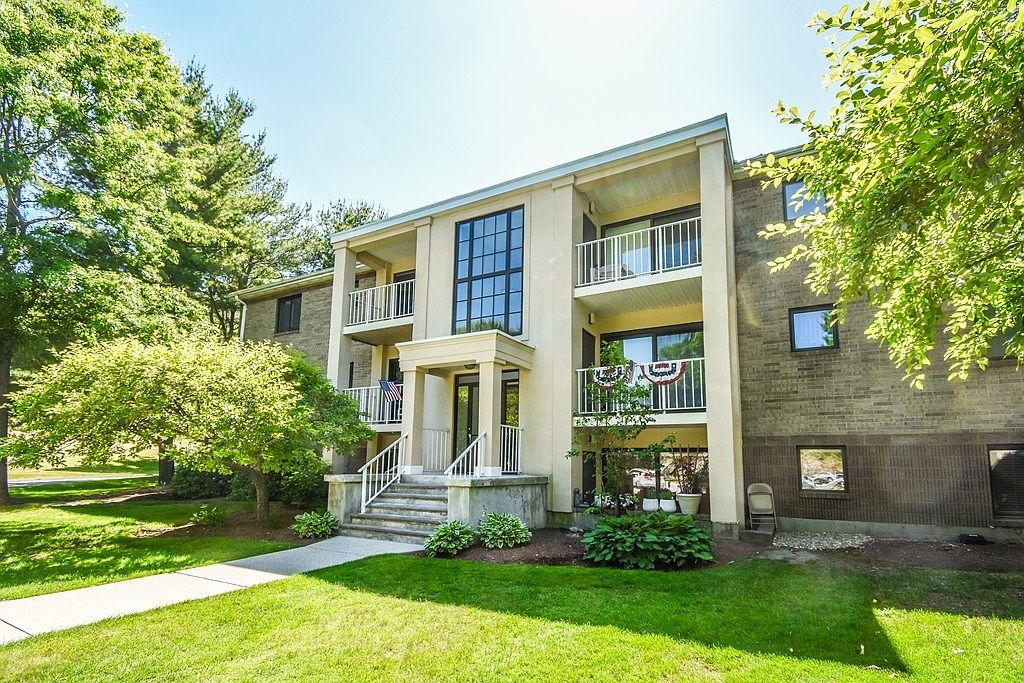 15 Bourbon St APT 63, Peabody, MA 01960 Zillow