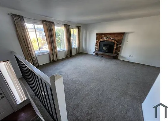 4313 SE 4th Pl — Photo 2