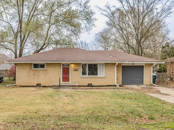 2106 S Burlington Dr, Muncie, IN 47302