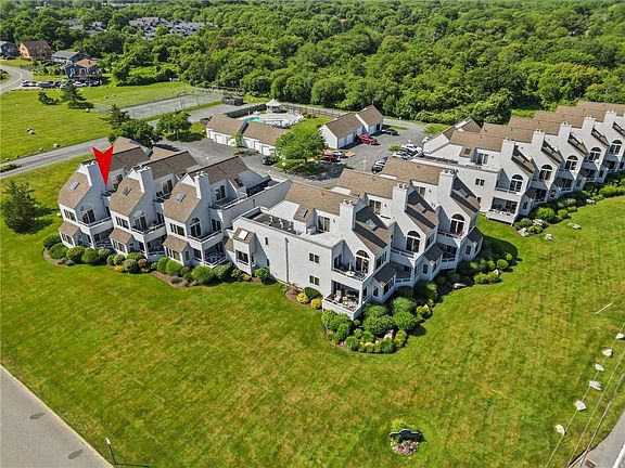 2nd image of 201 Bellevue Ct #201