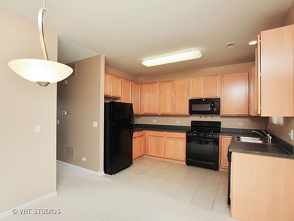 5th image of 894 Cherry Creek Dr