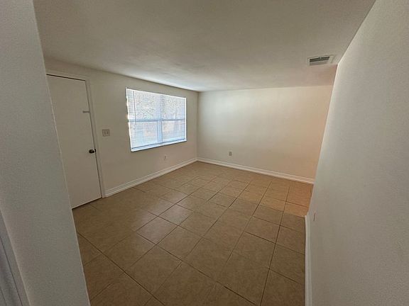 4th image of 443 90th Ave N