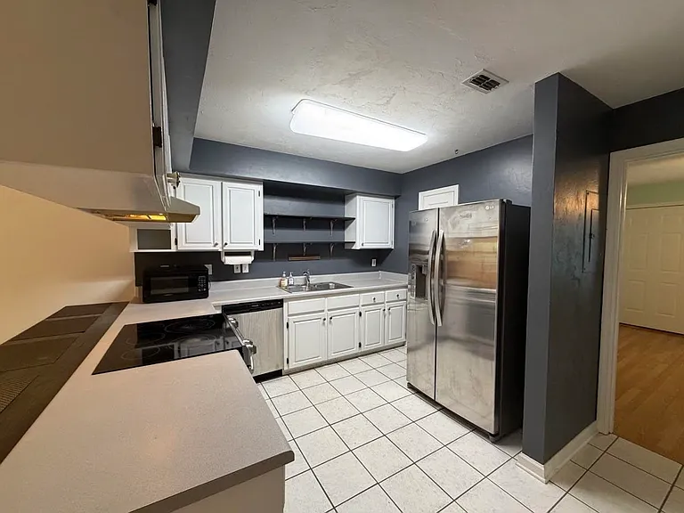 2446 Ryan Pl #B — Photo 8