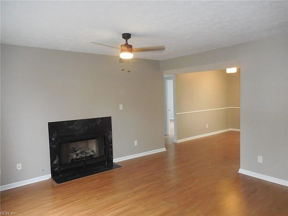 3rd image of 299 Patriot Ln #299A