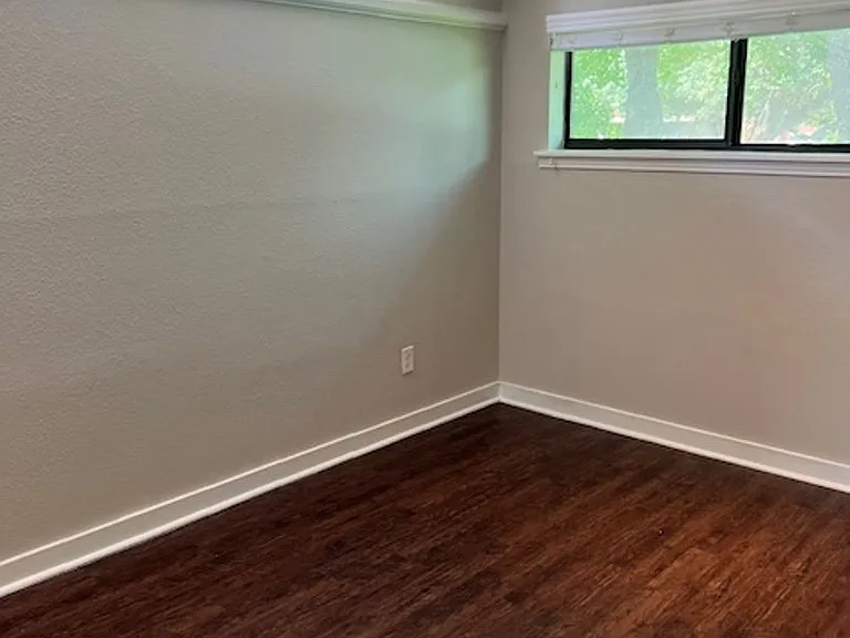 1717 Norfolk St — Photo 23