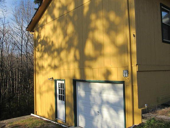 3rd image of 132 Melvin Dr