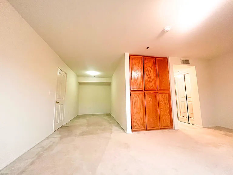 4501 Cedros Ave #117 — Photo 9