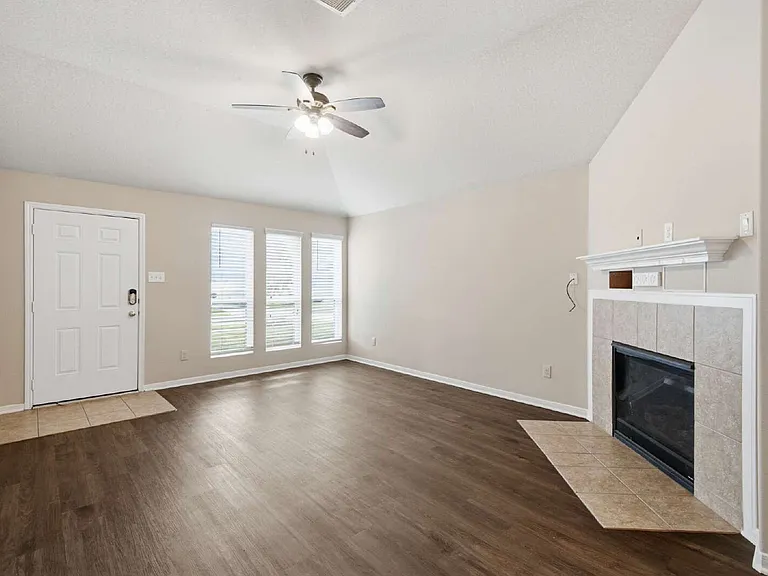 16882 Accolade Way — Photo 5
