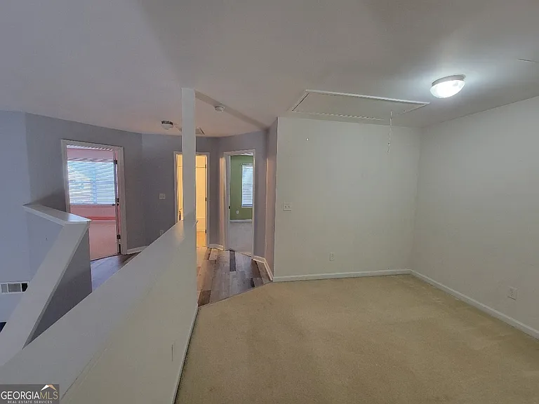 175 Stillwood Dr — Photo 24