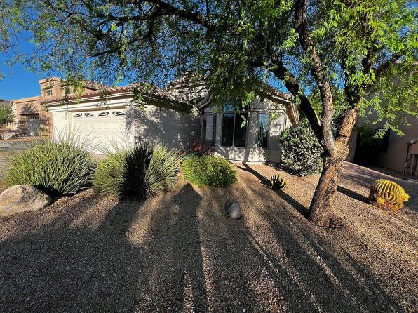 2421 N Malachite