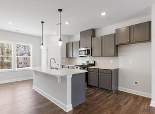1917 Fishamble St, Fuquay Varina, NC 27526