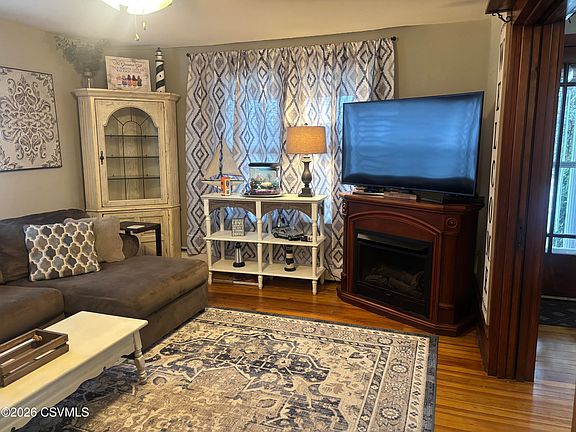 5th image of 803 Bloom Rd