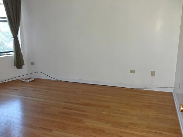 Bed room