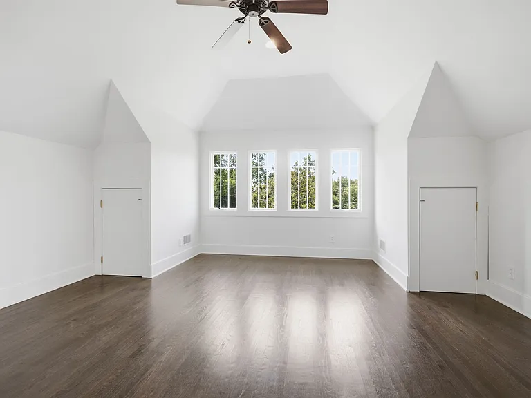 227 Carden Ave — Photo 48