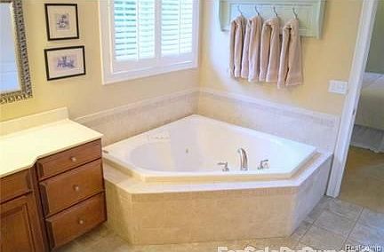 5th image of 5625 Wyndam Ln