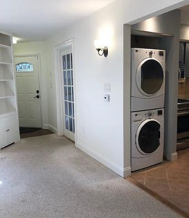 5th image of 104 Buckingham Cir