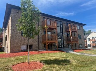 11 Lancelot Ct APT 21, Salem, NH 03079