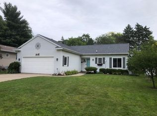 1440 Lenox Rd SE, Grand Rapids, MI 49506