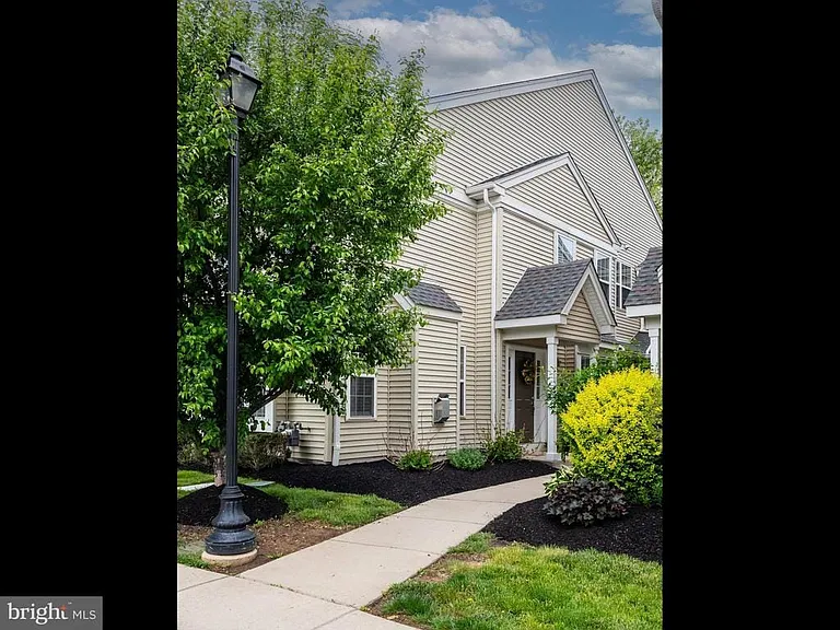 103 Granite Ln #6 — Photo 2