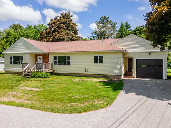 2423 Route 2, Hermon, ME 04401