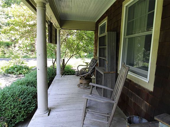3rd image of 19 Lake Ave