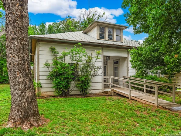 514 KRAUPAHEN, Fredericksburg, TX 78624