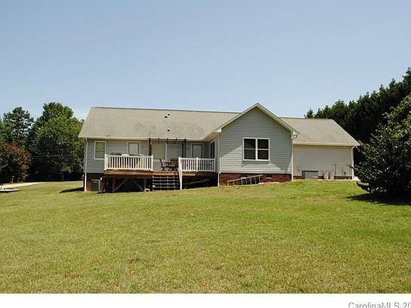 2nd image of 115 Primrose Dr