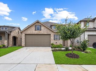 3952 Oak Creek Cir, Denison, TX 75020