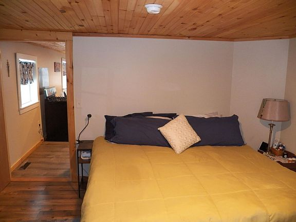 4th image of 6 Deerpoint Drive