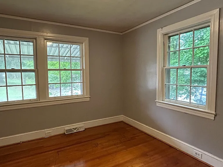 148 North Ave — Photo 3