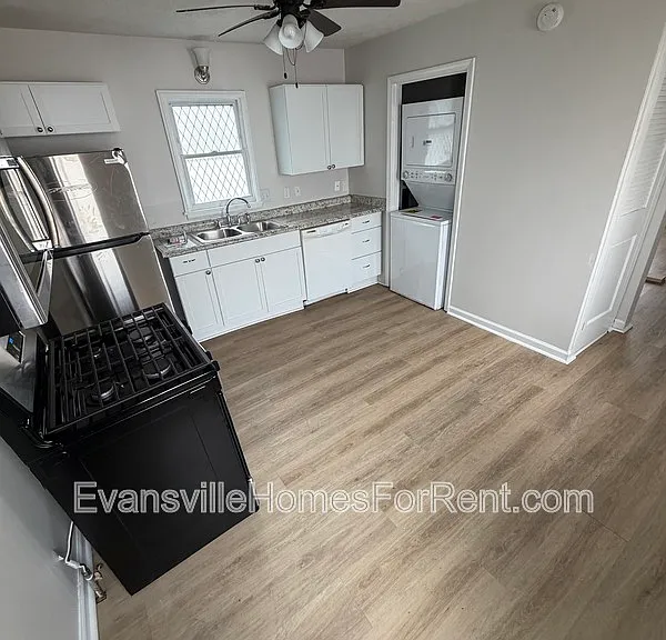 2816 C St — Photo 4