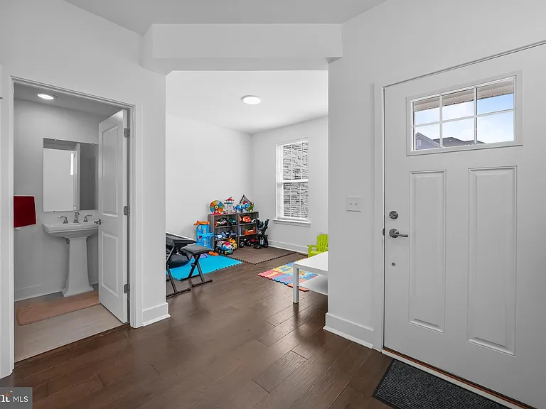4 William Boyer Dr — Photo 33