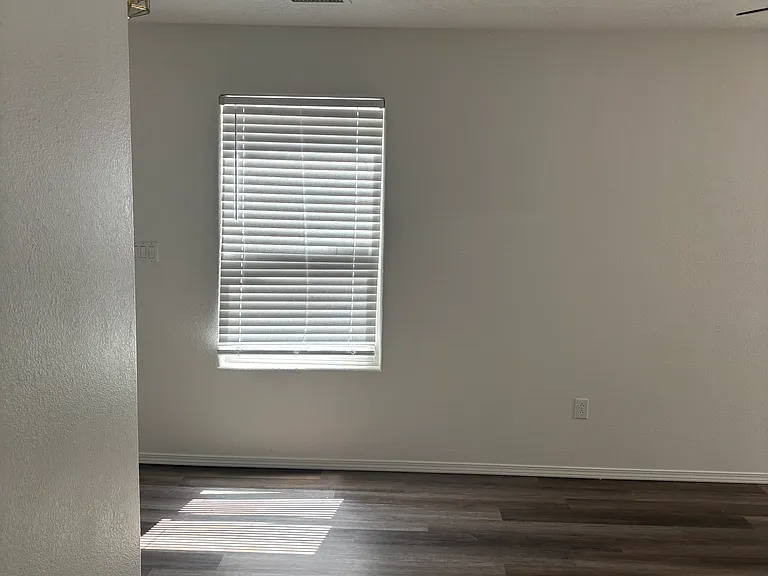 1024 Waterfall Dr NE — Photo 6