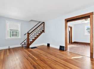 915 8th St SW, Cedar Rapids, IA 52404