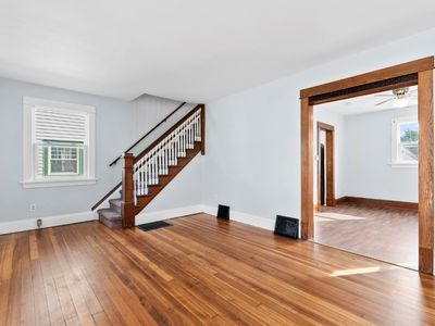 915 8th St SW, Cedar Rapids, IA, 52404